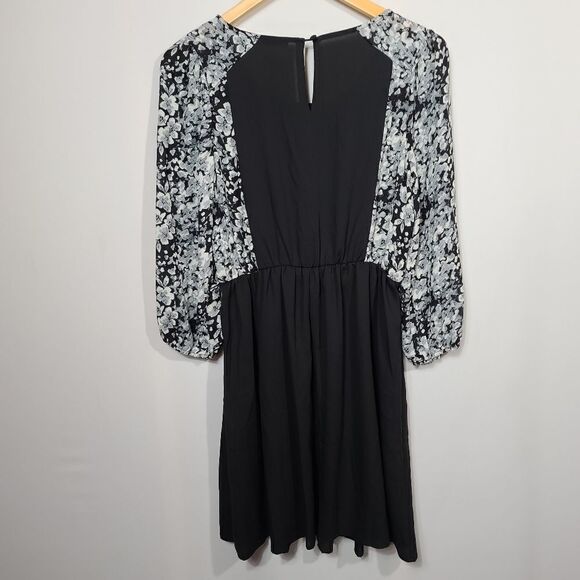 Black flower sleeve with belt women's dress - Picture 7 of 11